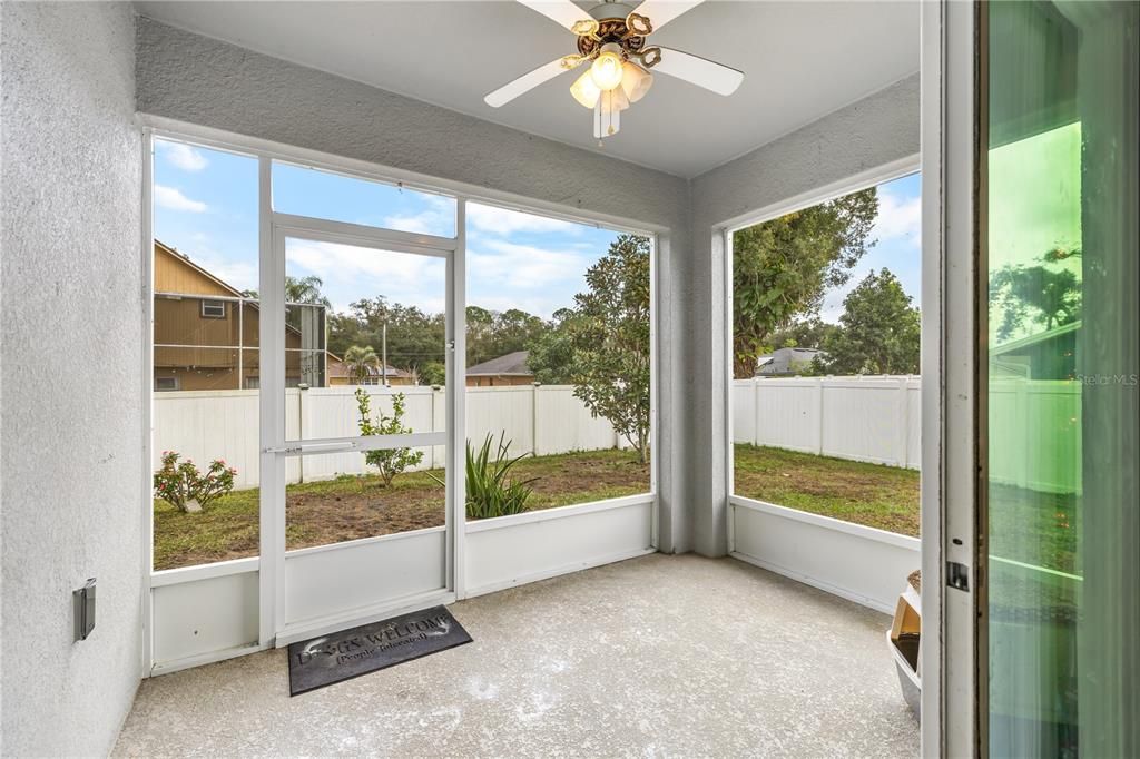 待售: $325,000 (4 贝兹, 2 浴室, 1872 平方英尺)