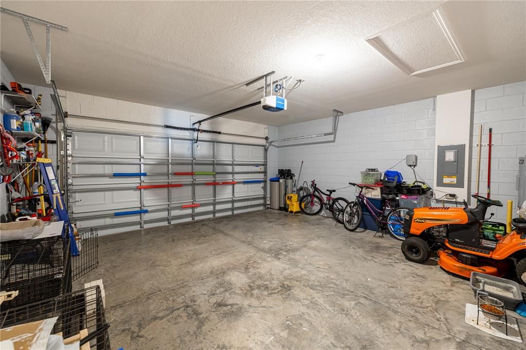 待售: $325,000 (4 贝兹, 2 浴室, 1872 平方英尺)