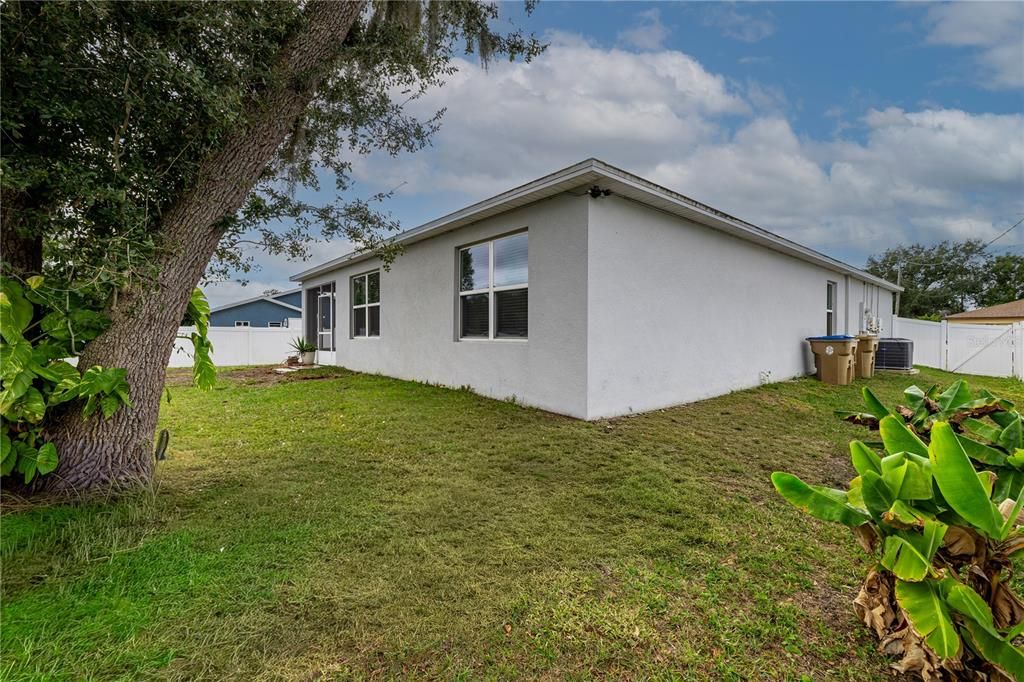 待售: $325,000 (4 贝兹, 2 浴室, 1872 平方英尺)