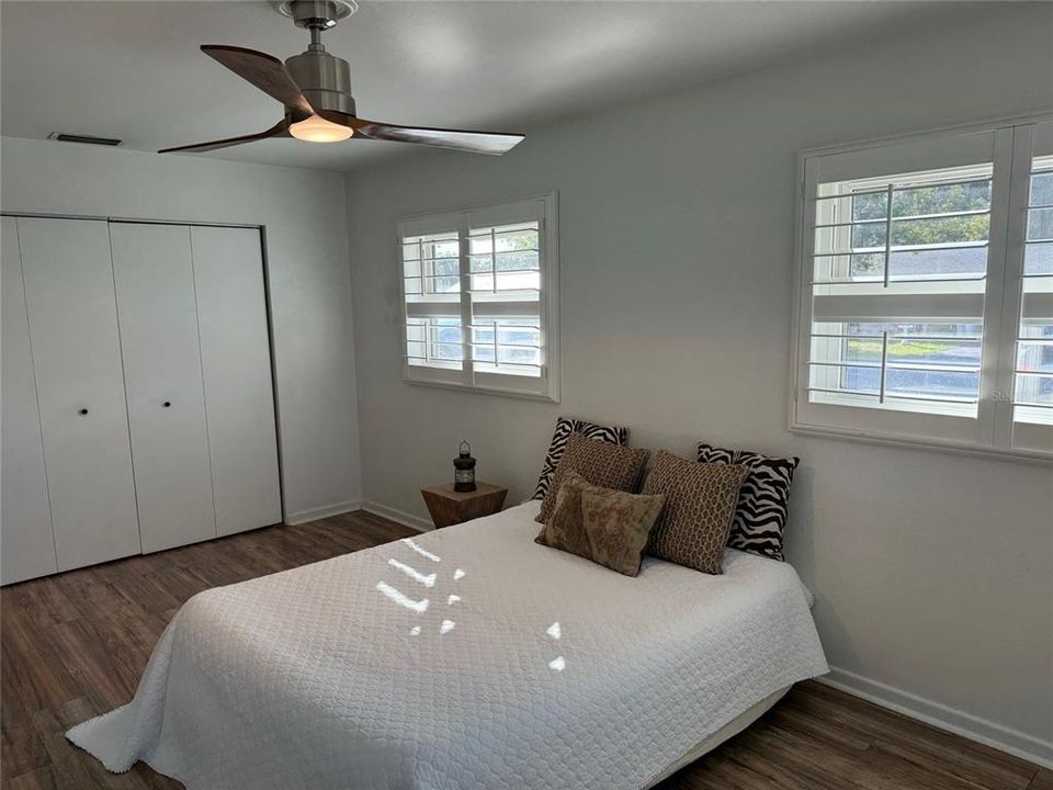 For Sale: $290,000 (2 beds, 1 baths, 1200 Square Feet)