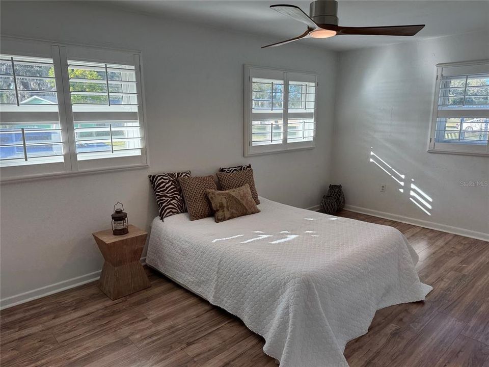 For Sale: $290,000 (2 beds, 1 baths, 1200 Square Feet)