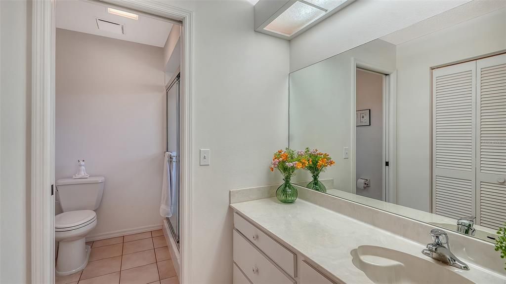 For Sale: $315,000 (2 beds, 2 baths, 1306 Square Feet)