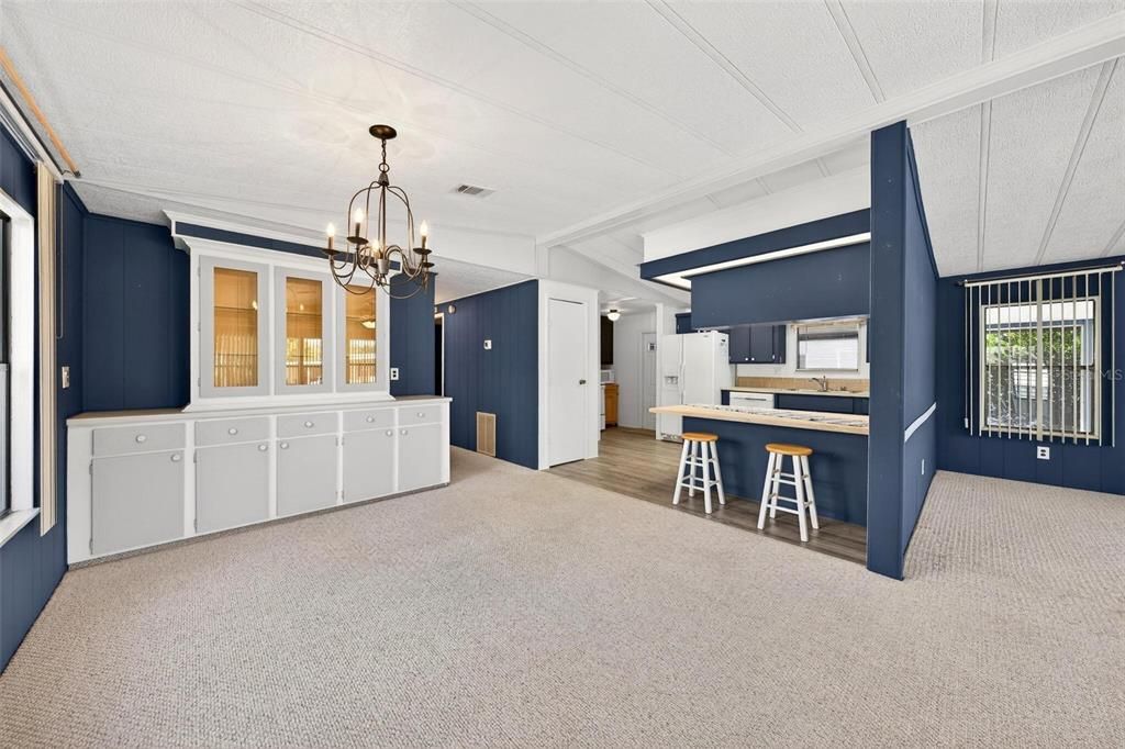 For Sale: $238,000 (2 beds, 2 baths, 1558 Square Feet)