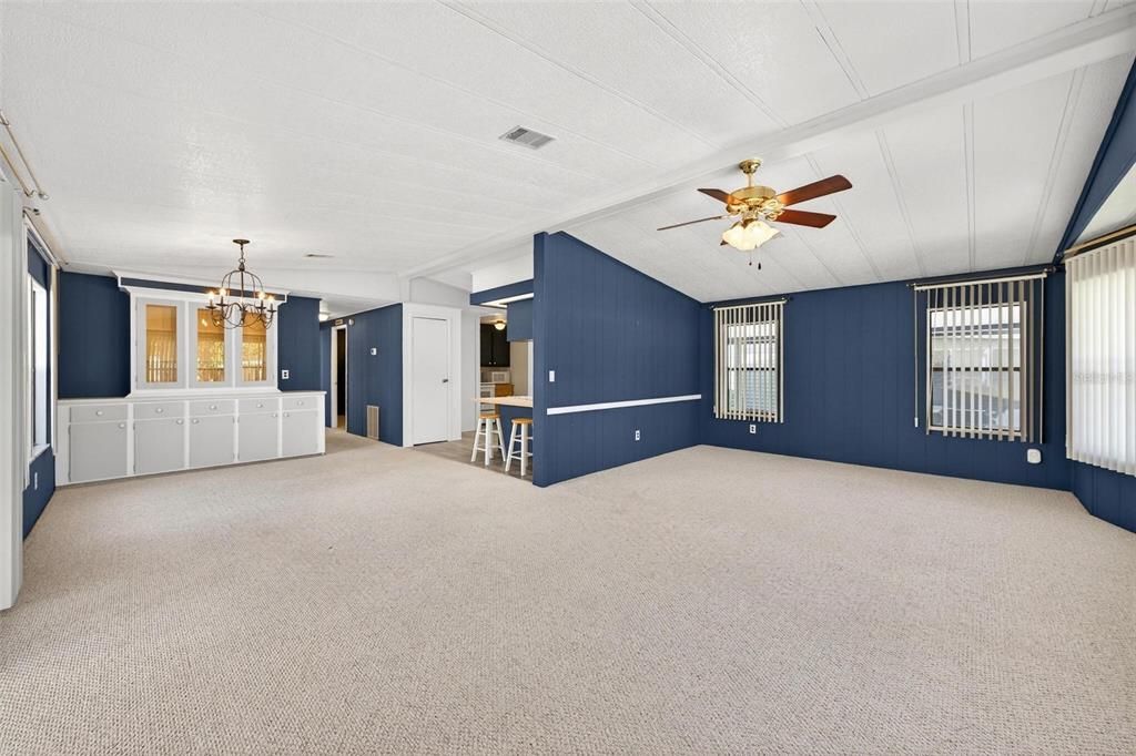 For Sale: $238,000 (2 beds, 2 baths, 1558 Square Feet)