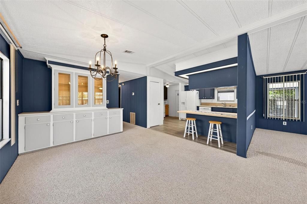 For Sale: $238,000 (2 beds, 2 baths, 1558 Square Feet)