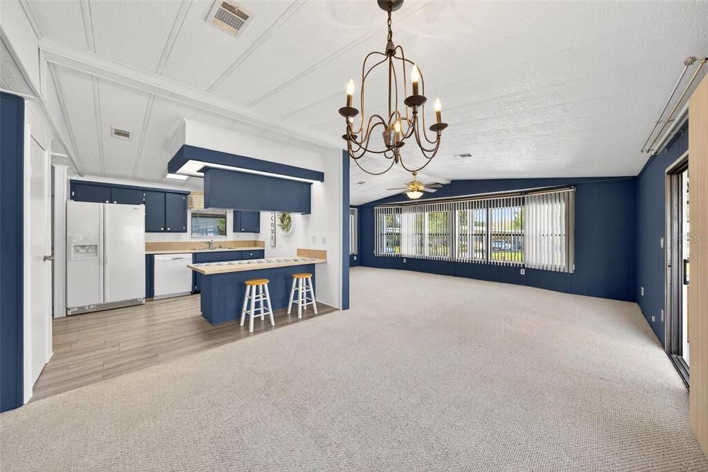 For Sale: $238,000 (2 beds, 2 baths, 1558 Square Feet)