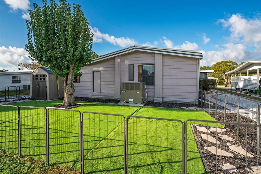 For Sale: $238,000 (2 beds, 2 baths, 1558 Square Feet)