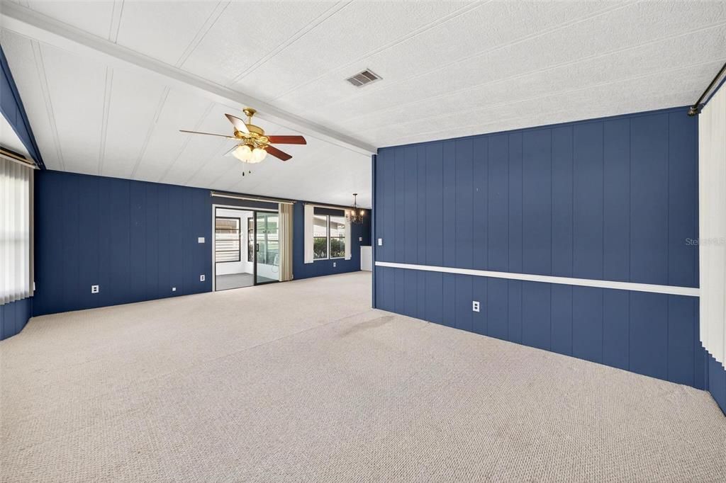 For Sale: $238,000 (2 beds, 2 baths, 1558 Square Feet)