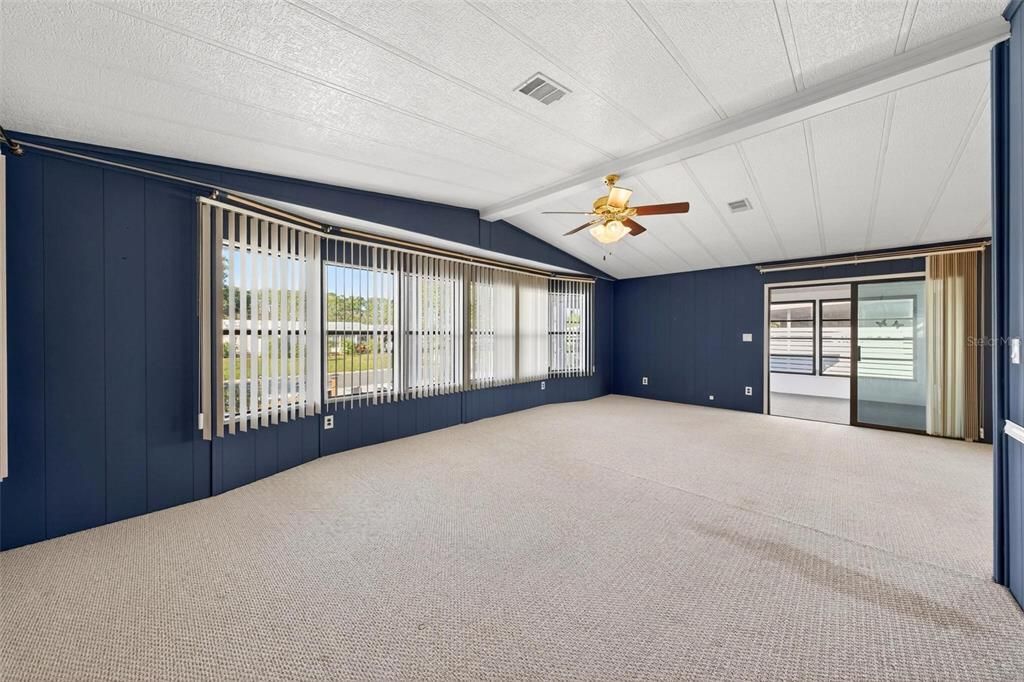 For Sale: $238,000 (2 beds, 2 baths, 1558 Square Feet)