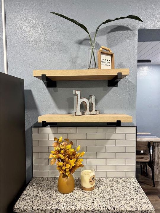 待售: $270,000 (3 贝兹, 2 浴室, 1686 平方英尺)