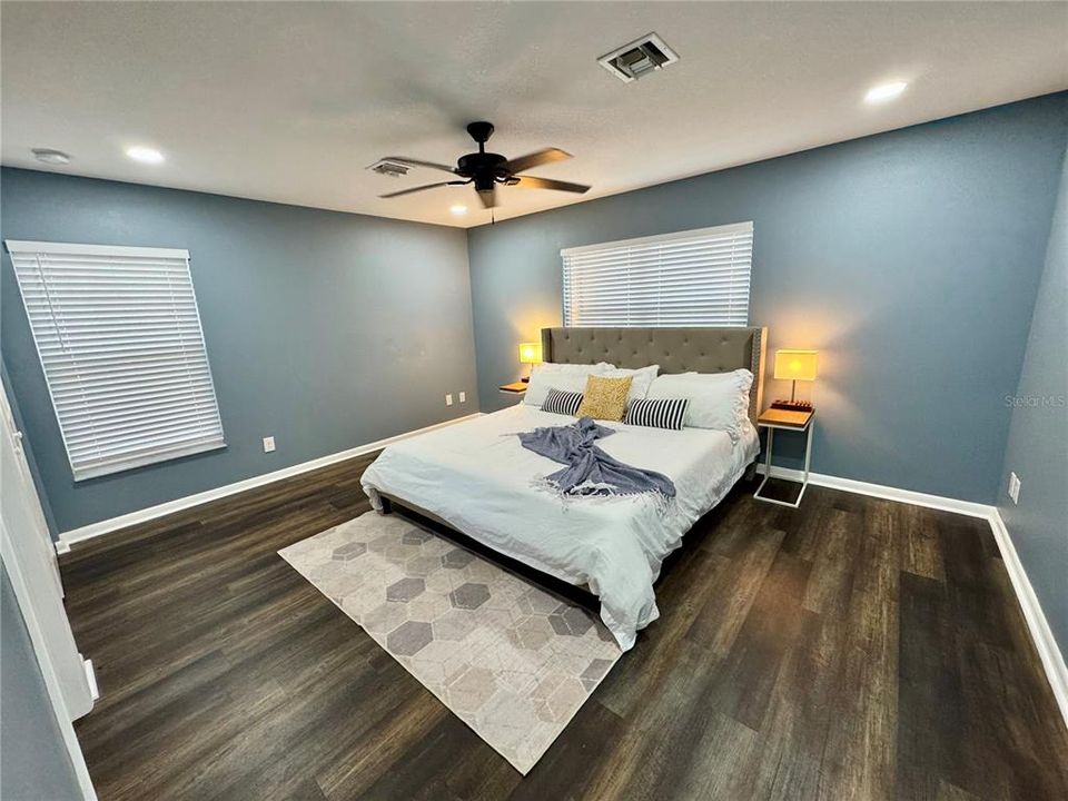 待售: $270,000 (3 贝兹, 2 浴室, 1686 平方英尺)