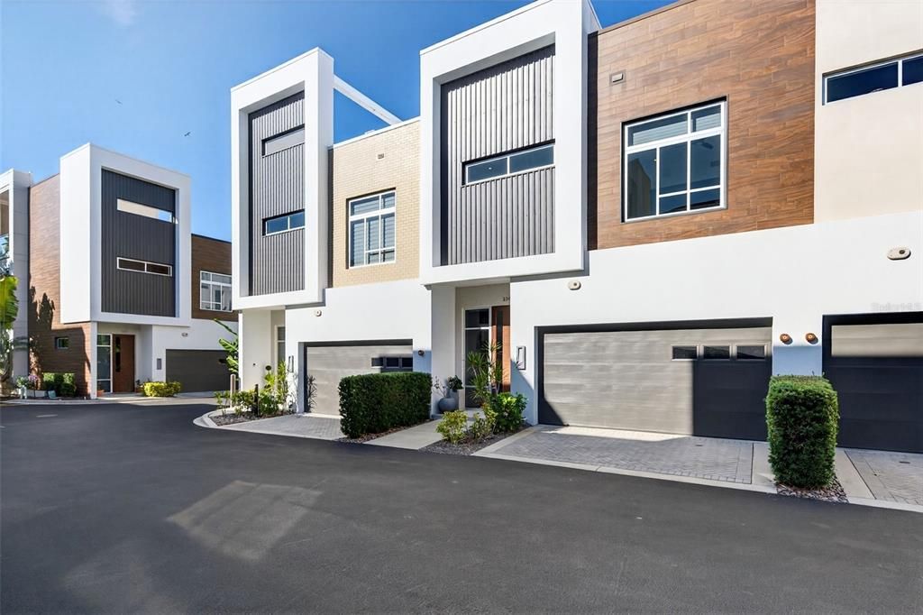 En Venta: $965,000 (2 camas, 2 baños, 1680 Pies cuadrados)