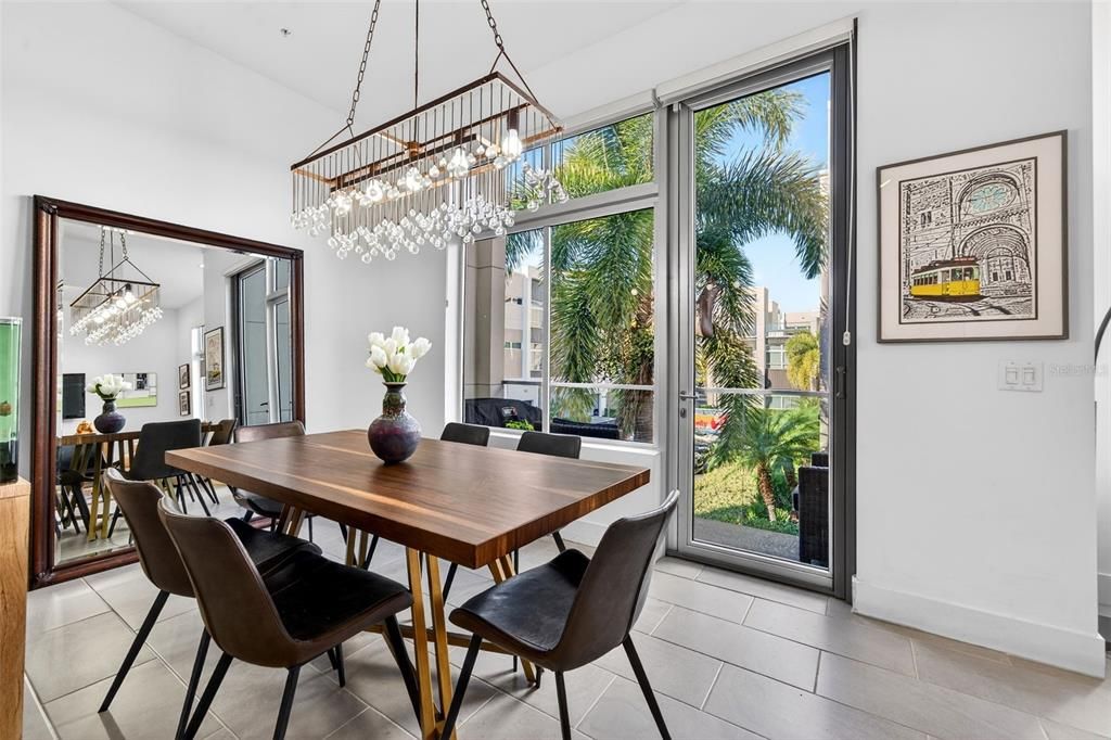 En Venta: $965,000 (2 camas, 2 baños, 1680 Pies cuadrados)