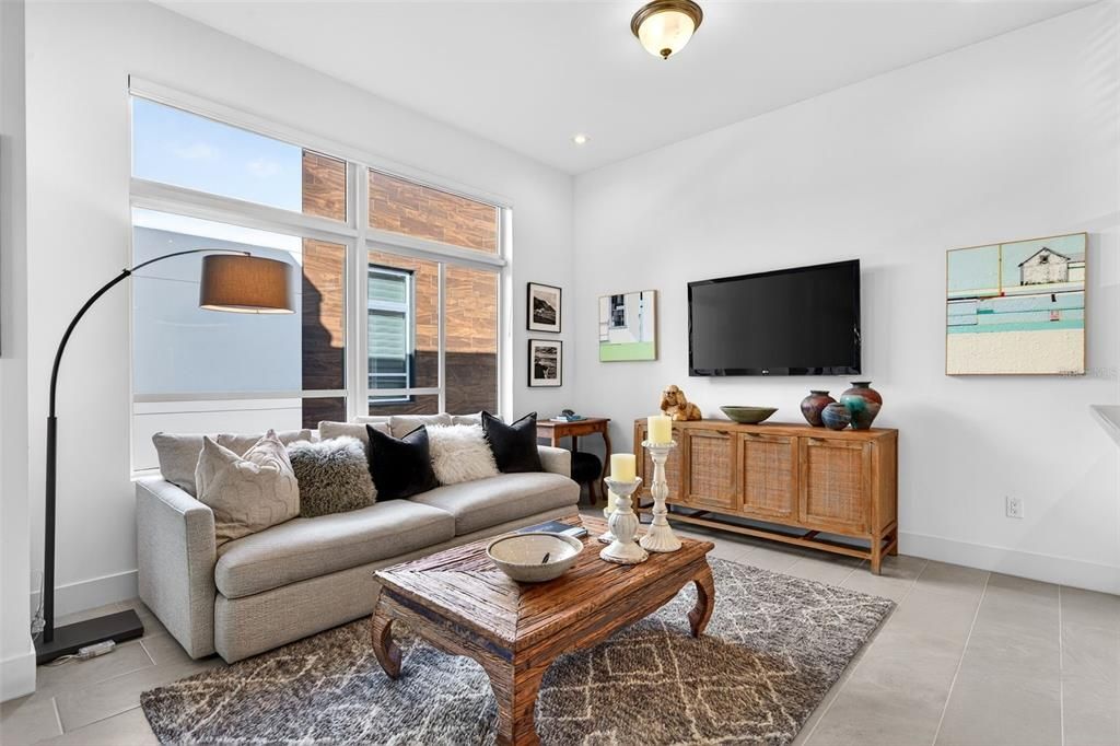 En Venta: $965,000 (2 camas, 2 baños, 1680 Pies cuadrados)