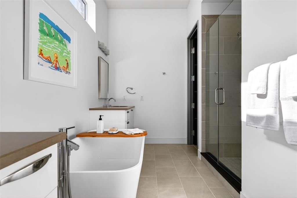 En Venta: $965,000 (2 camas, 2 baños, 1680 Pies cuadrados)