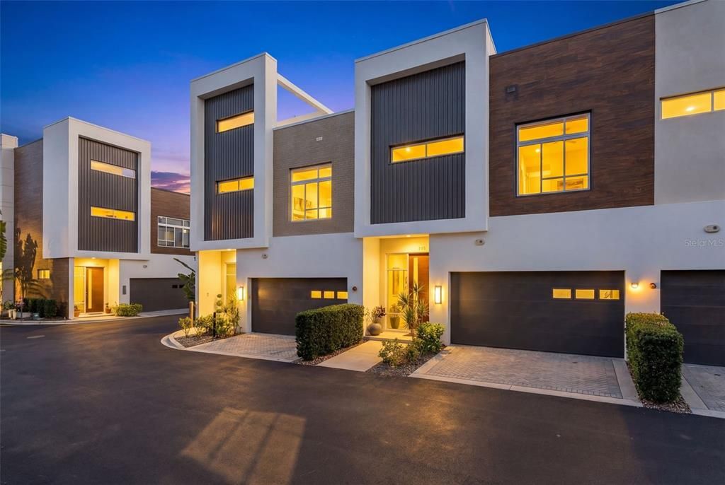 En Venta: $965,000 (2 camas, 2 baños, 1680 Pies cuadrados)