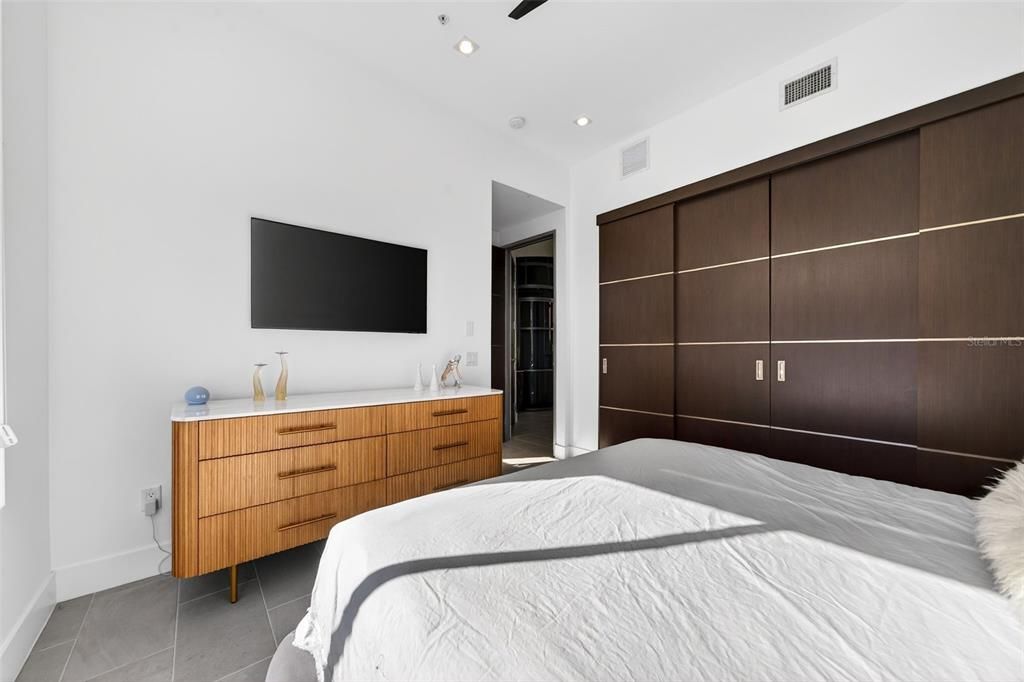 En Venta: $965,000 (2 camas, 2 baños, 1680 Pies cuadrados)