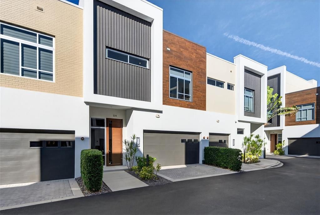 En Venta: $965,000 (2 camas, 2 baños, 1680 Pies cuadrados)