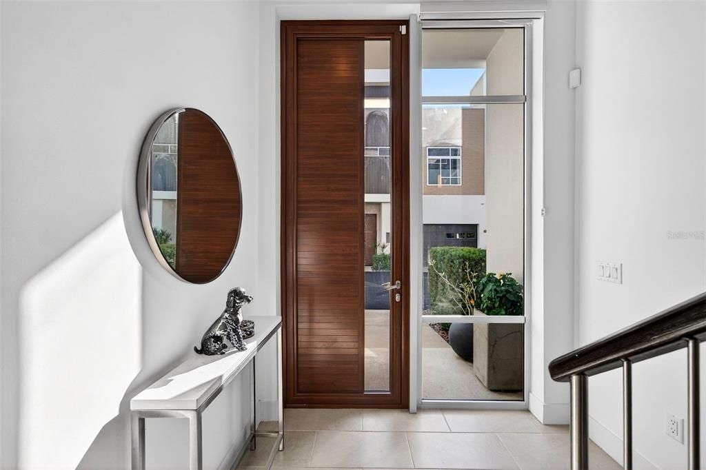 En Venta: $965,000 (2 camas, 2 baños, 1680 Pies cuadrados)