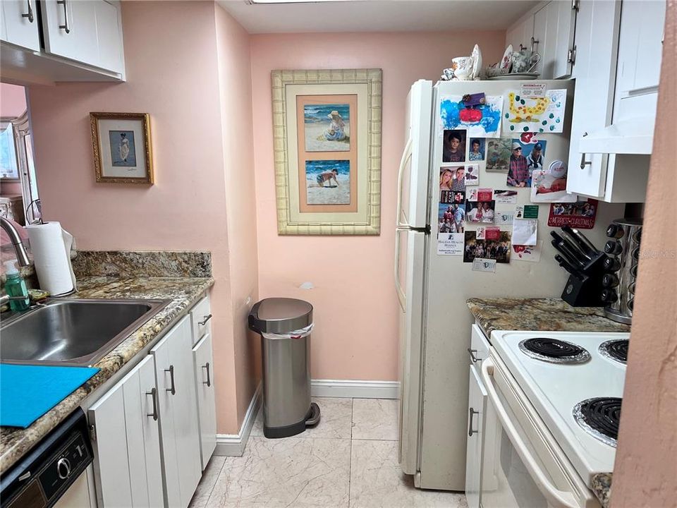 For Rent: $2,000 (1 beds, 1 baths, 654 Square Feet)