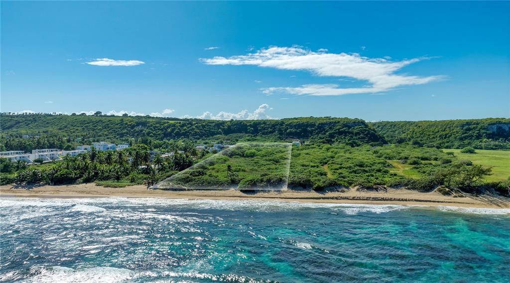 На продажу: $2,775,000 (6.80 acres)