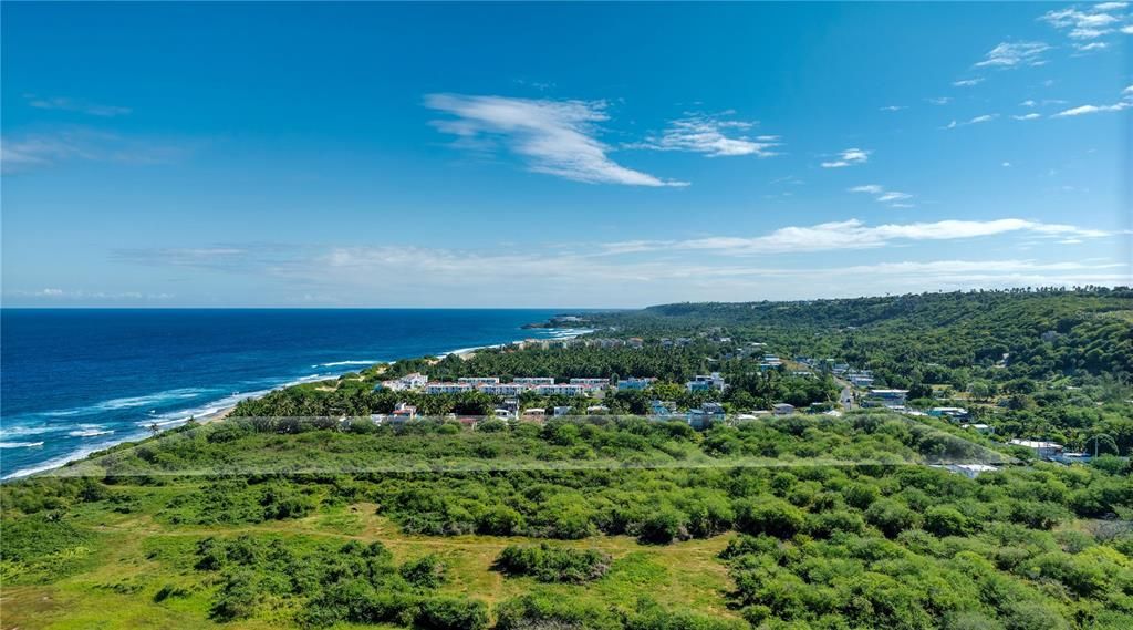 На продажу: $2,775,000 (6.80 acres)