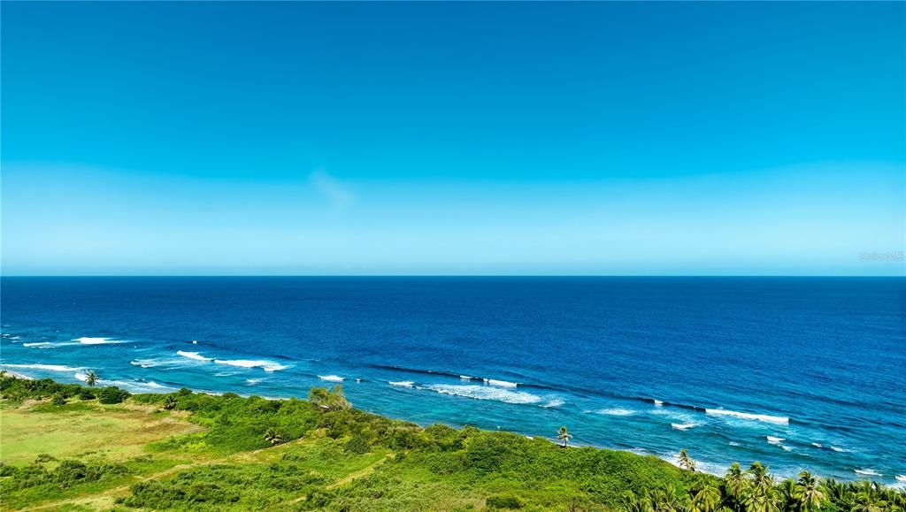 На продажу: $2,775,000 (6.80 acres)