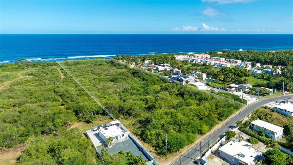На продажу: $2,775,000 (6.80 acres)