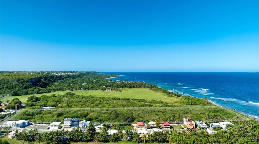 На продажу: $2,775,000 (6.80 acres)