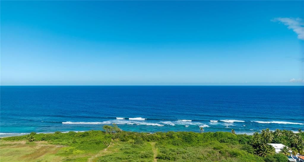 На продажу: $2,775,000 (6.80 acres)