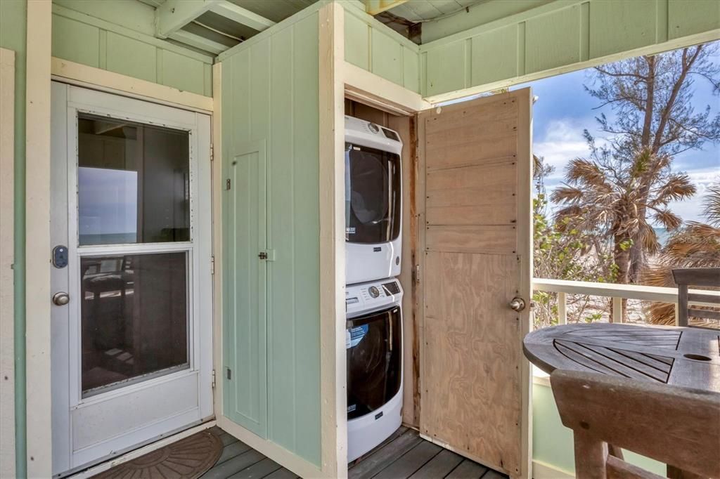 待售: $820,000 (1 贝兹, 2 浴室, 800 平方英尺)