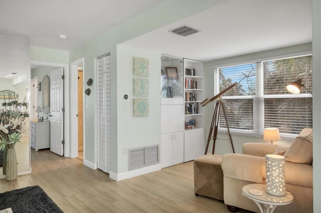 待售: $820,000 (1 贝兹, 2 浴室, 800 平方英尺)