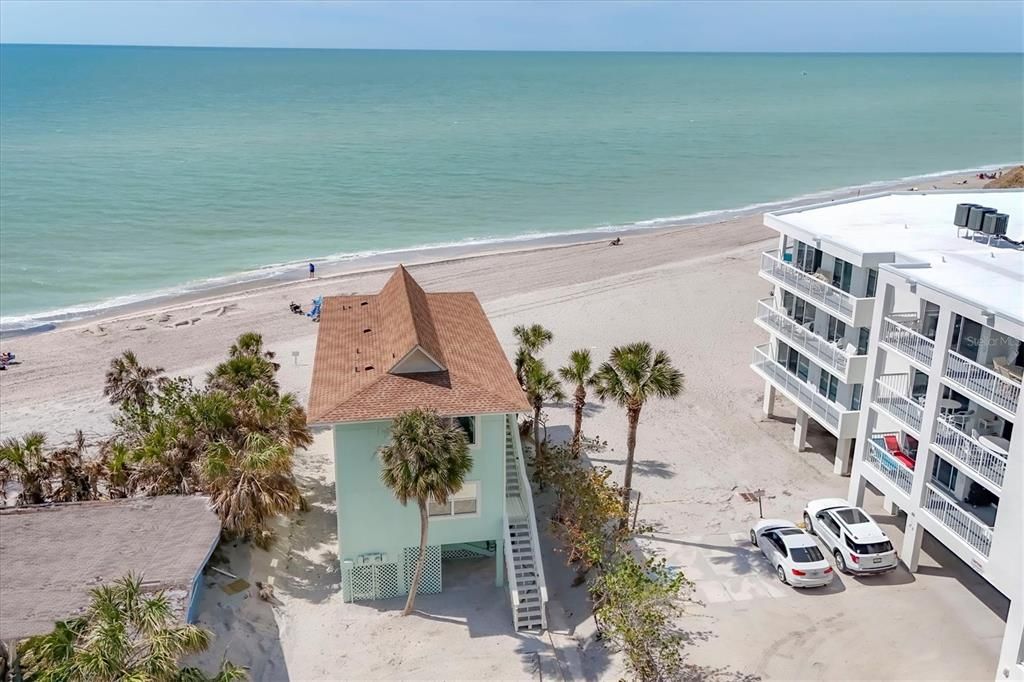 待售: $820,000 (1 贝兹, 2 浴室, 800 平方英尺)