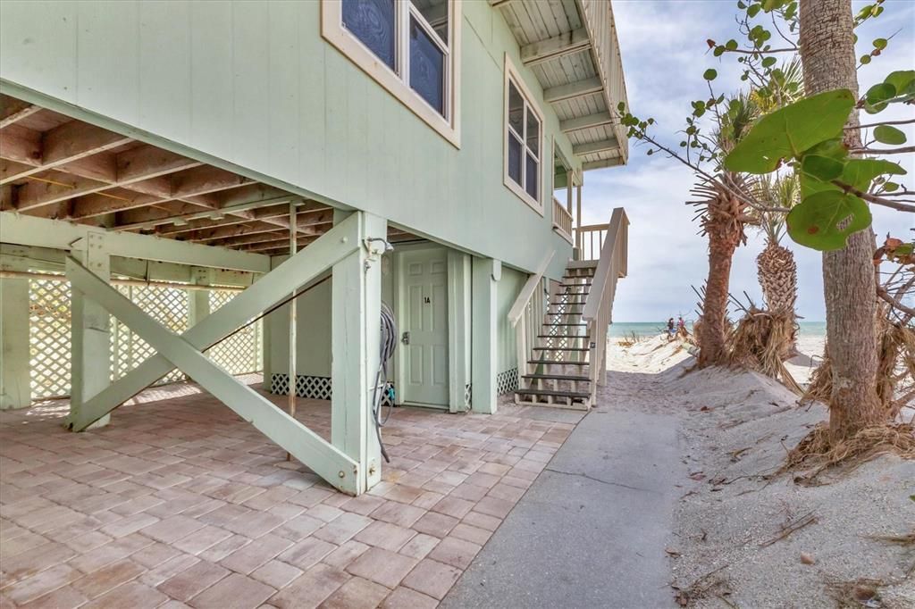 待售: $820,000 (1 贝兹, 2 浴室, 800 平方英尺)