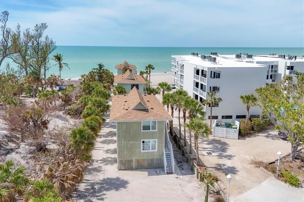 待售: $820,000 (1 贝兹, 2 浴室, 800 平方英尺)