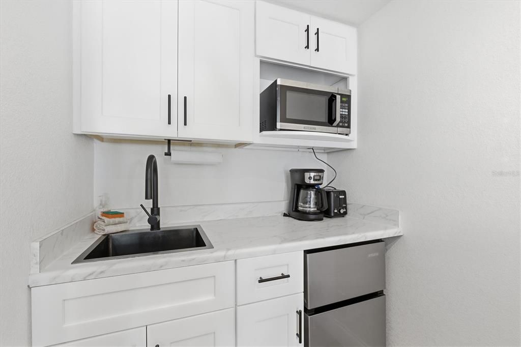 На продажу: $325,000 (1 спален, 1 ванн, 366 Квадратных фут)