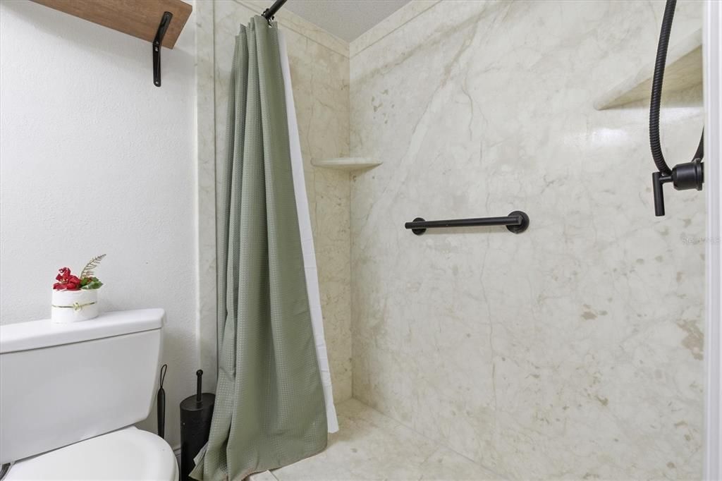 На продажу: $325,000 (1 спален, 1 ванн, 366 Квадратных фут)