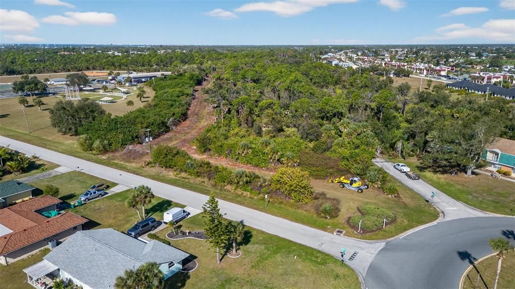 待售: $49,000 (0.34 acres)