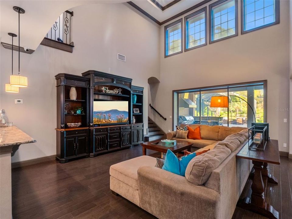 For Sale: $1,949,000 (5 beds, 6 baths, 5458 Square Feet)