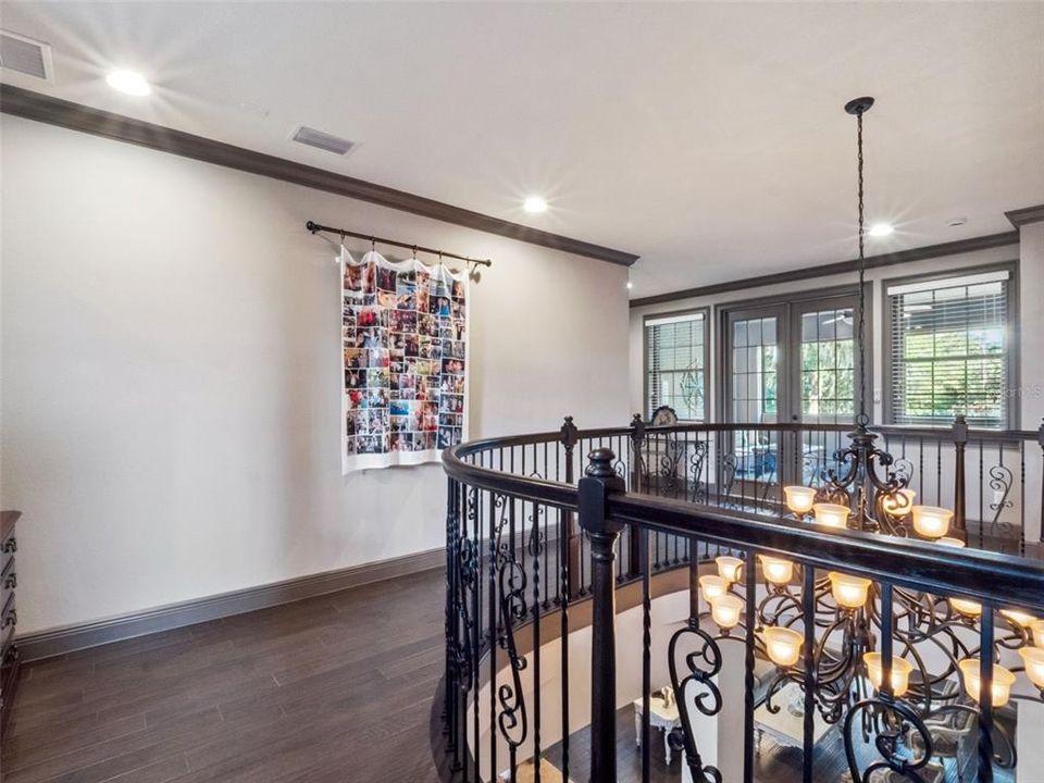 For Sale: $1,949,000 (5 beds, 6 baths, 5458 Square Feet)