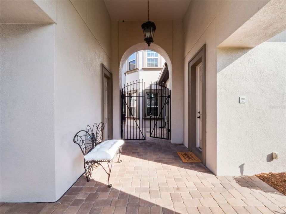 For Sale: $1,949,000 (5 beds, 6 baths, 5458 Square Feet)