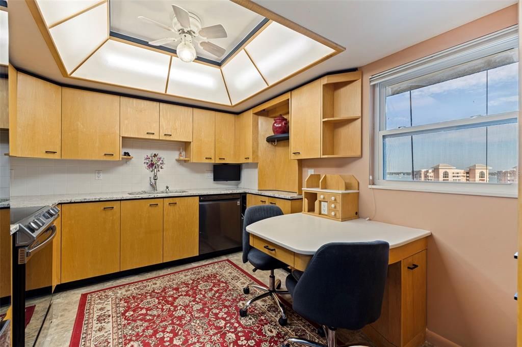 For Sale: $385,000 (2 beds, 2 baths, 1605 Square Feet)