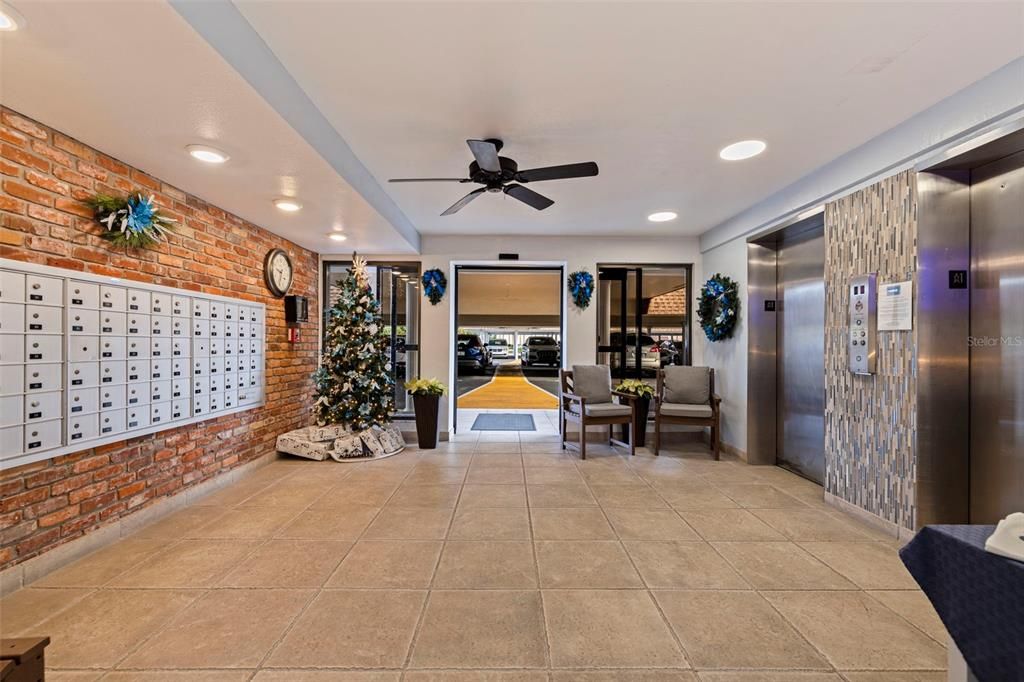 For Sale: $385,000 (2 beds, 2 baths, 1605 Square Feet)