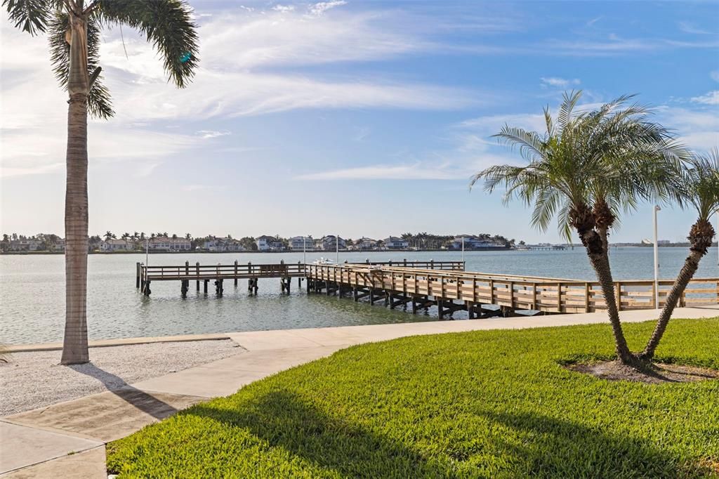 For Sale: $385,000 (2 beds, 2 baths, 1605 Square Feet)