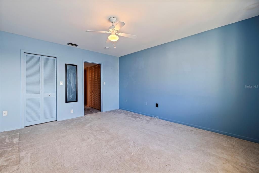 For Sale: $385,000 (2 beds, 2 baths, 1605 Square Feet)