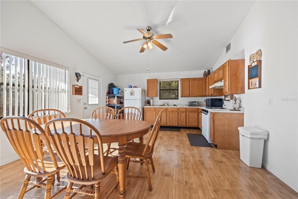 En Venta: $495,000 (2 camas, 1 baños, 900 Pies cuadrados)