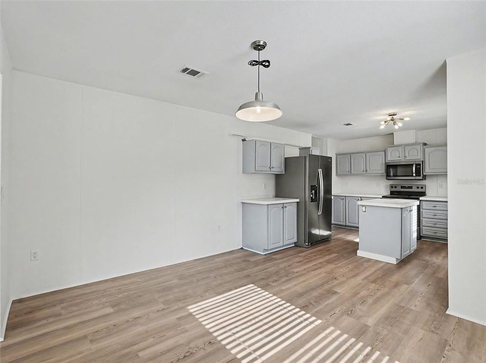 For Sale: $289,900 (3 beds, 2 baths, 1620 Square Feet)