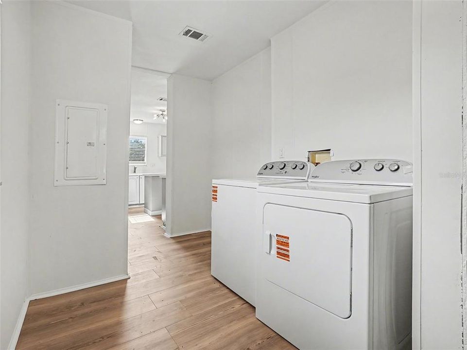 For Sale: $289,900 (3 beds, 2 baths, 1620 Square Feet)