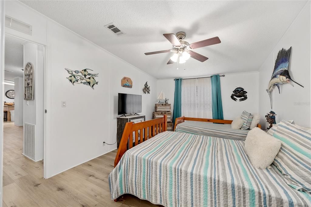 待售: $749,999 (3 贝兹, 2 浴室, 1800 平方英尺)