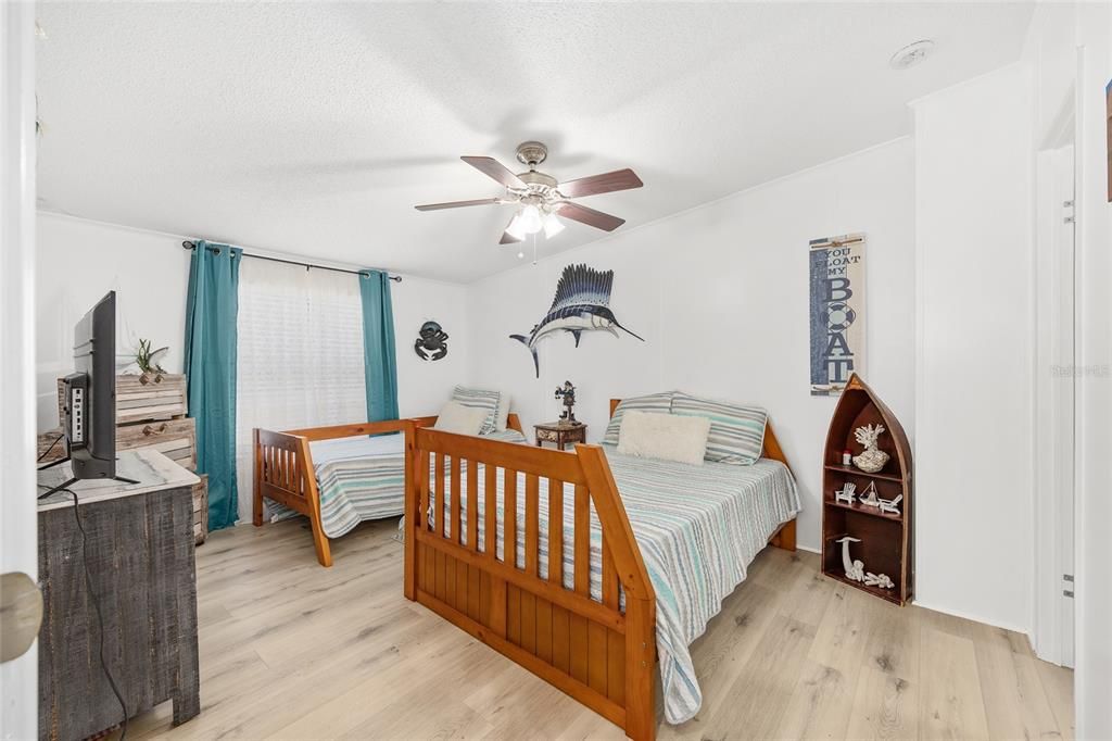 待售: $749,999 (3 贝兹, 2 浴室, 1800 平方英尺)